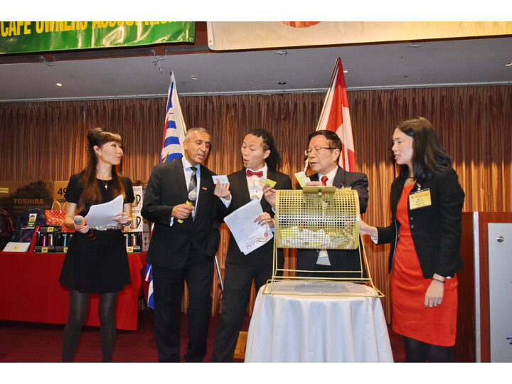 敘利亞難民迎新宴會