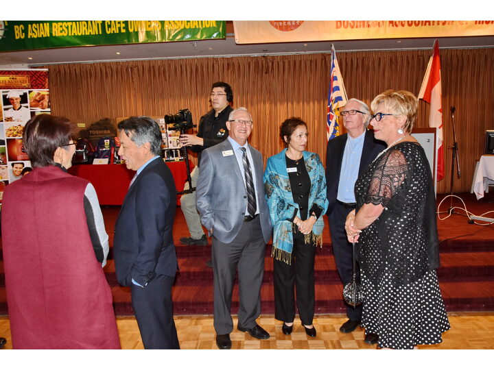 敘利亞難民迎新宴會