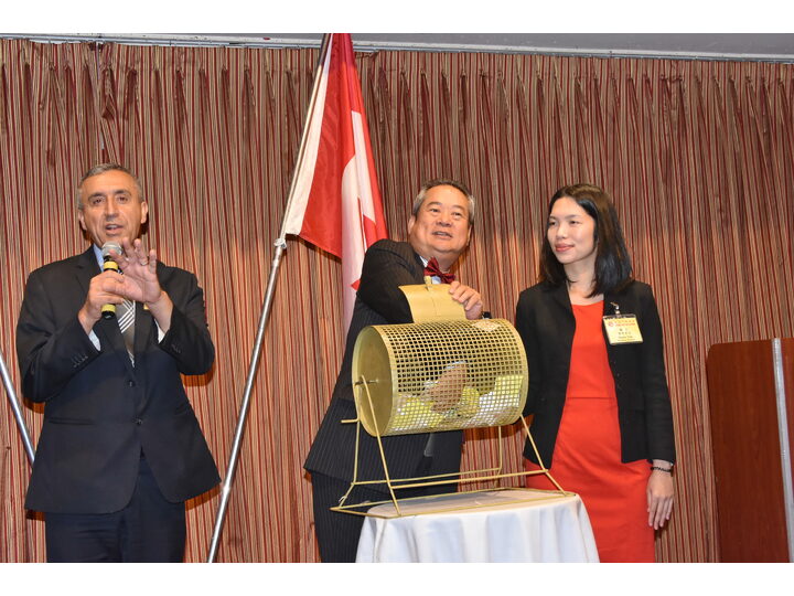 敘利亞難民迎新宴會