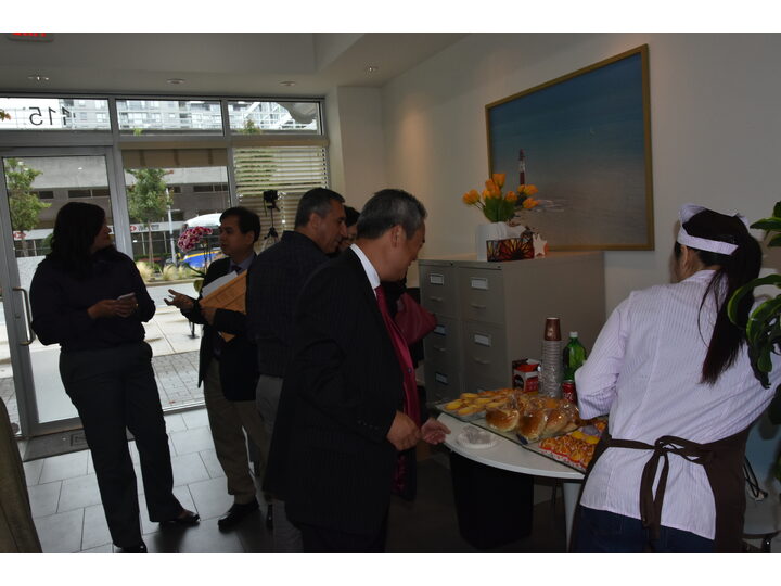 列治文招聘會記者招待會