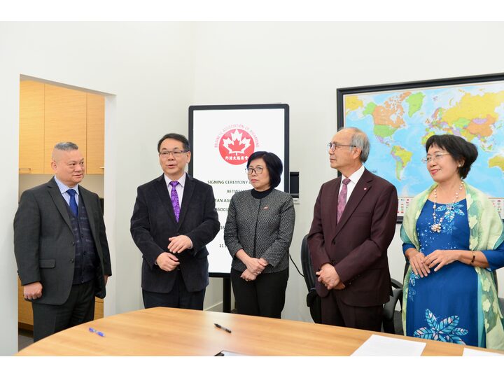 列治文總商會與越南 CAPA 訪問團簽署合作意向書