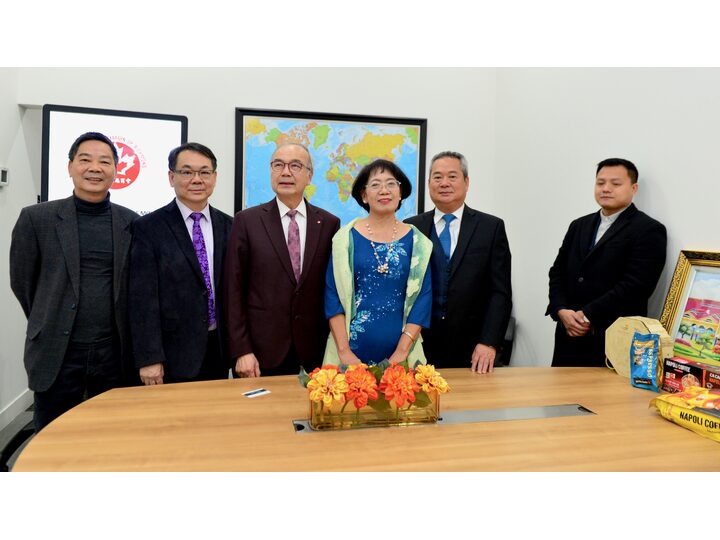 列治文總商會與越南 CAPA 訪問團簽署合作意向書