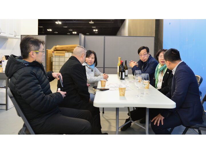 列治文總商會與越南 CAPA 訪問團簽署合作意向書