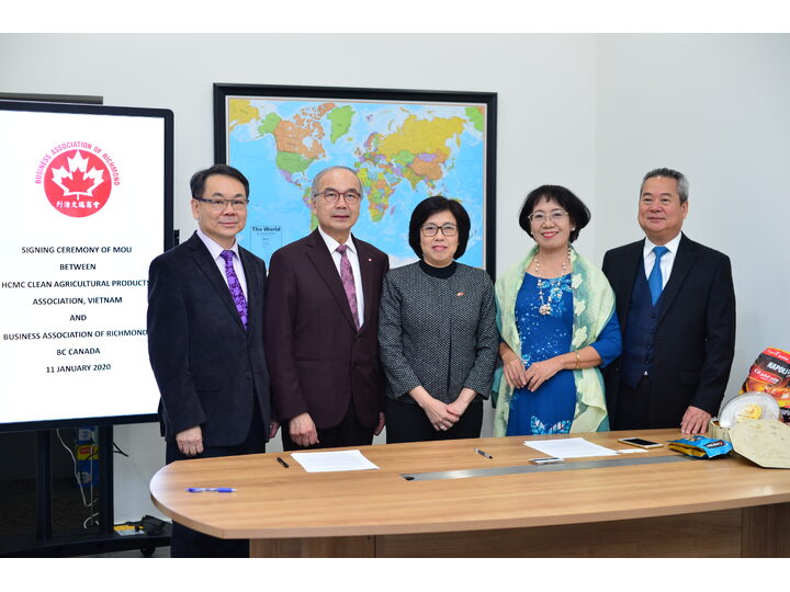 列治文總商會與越南 CAPA 訪問團簽署合作意向書