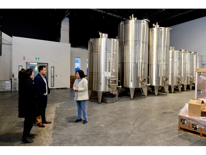 列治文總商會與越南 CAPA 訪問團簽署合作意向書