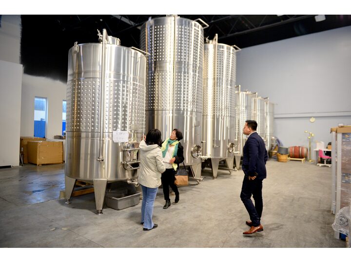 列治文總商會與越南 CAPA 訪問團簽署合作意向書