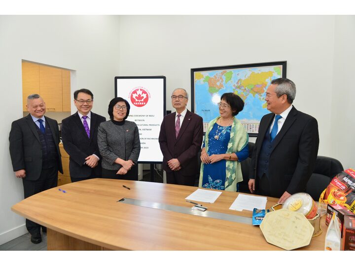 列治文總商會與越南 CAPA 訪問團簽署合作意向書